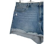 Good American Good Curve Raw Hem Denim Shorts size 24 Plus NWT Pockets Photo 2