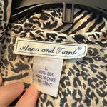 Vintage Anna & Frank 100% Silk Animal Print Short Sleeve Button Down Shirt Large Tan Photo 2