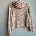 Vuori  100% Organic Cotton Beach Hoodie Bisque Camo Peach White Size XS women Photo 7