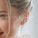 Tiny Triple Ball Dot Flat Back Earrings Photo 1