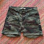 Levi's  ARMY CAMO PRINT MID LENGTH STRETCH SHORTS Photo 0
