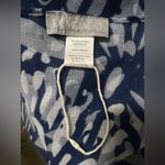 DEMDACO Wrap Shawl BLUE AND WHITE Floral design Tasseled. Photo 2