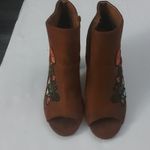Bamboo  Encounter-55S Embroidered Floral Faux-Suede Bootie 11 Fall Boho Cowgirl Photo 1