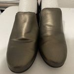 Clarks Womens 9.5 Slip On Two Tone Shoes Dark gold and black Photo 3