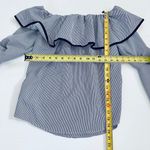 Roommates Blouse s Photo 3