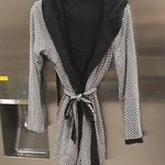 Michael Stars 💕💕 Reversible Bath Robe ~ Black & White Geometric Print Medium Photo 0