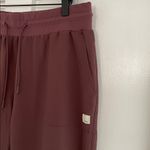 Vuori Summits Woven Jogger Pants in Fig Size L Photo 8