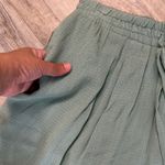 London Fog  Sage Green Women's Bermudas size S Photo 9
