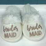 Bridesmaid‎ fluffy slippers women’s size XS 5/6 White Photo 0
