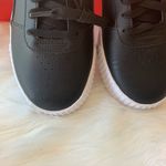 Puma Women's Carina Sneaker Size 10 Photo 3