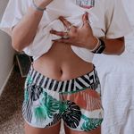 Roxy Beach Shorts Photo 0