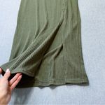 Abercrombie & Fitch  Ribbed Knit Midi Skirt Size XSP in Green Photo 1