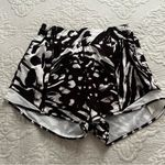 Lululemon hotty hot high rise 4" Monarch Bloom Bone Espresso/Bone size 6 Photo 0