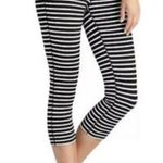 Athleta  Chaturanga Striped Capri Leggings Stripe Black & White Size XXS NWT Photo 0