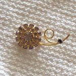 Stunning Vintage Sparkly Flower Brooch W Purple Rhinestones Photo 2
