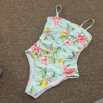 Cupshe Tummy Control  Women’s One Piece Swimsuit Floral Lemons Girl Shelf Bra NWT Photo 9