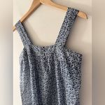 margaret o'leary Margaret O’Leary 100% Cotton Blue and White Floral Pattern Tank Top Blouse Photo 2