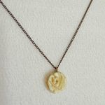 Vintage Dainty Flower Pendant Necklace Rocky Mountain Crown Made in USA Gold Photo 1