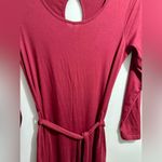 Woman’s Long Photo 1