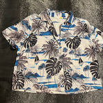 C&C California Womens large Linen Rayon Blend short sleeve cropped shirt Photo 0