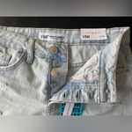 Ymi  High Rise Mom Fit Shorts Distressed Denim‎ 100% Cotton Light Wash
Size 3/26 Photo 5