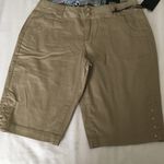 One 5 One   ladies shorts  size 8 Photo 4