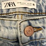 ZARA Straight Jeans Mom High Rise Rigid Denim Light Wash Distressed 6 Photo 3