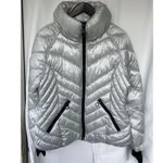 Guess  Quilted Puffer Jacket In Silver Women’s Size Large Lightweight Thick Hike Photo 0