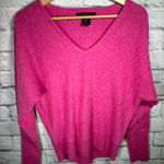 Tahari  100% 2- PLY‎ CASHMERE Sweater long Sleeve V- Neck Dark Pink medium Photo 0