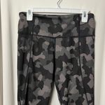 Athleta  Women's Lightning Camo 7/8 Tight Size Medium Photo 3