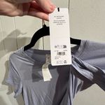 Alo Yoga  NWT all day short sleeve Soft Lavender Tee Photo 3