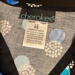 Cherokee  scrub top Photo 1