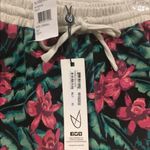 MINKPINK NWT  Sundown Jungle Floral Shorts Size XS Photo 2
