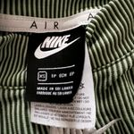 Nike Air Cropped Workout Tank Photo 2