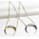 Boutique NEW Women's Gold-Plated Crescent Moon Horn Necklace Size 16 + 2” Photo 1