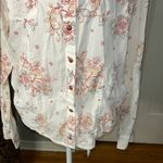 Twenty Floral Button Photo 4