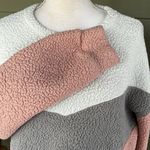 SheIn  Chevron Colorblock Drop Shoulder Teddy Pullover Photo 3