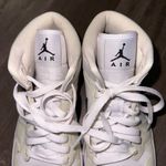 Nike Air Jordan 1 Mid Photo 4