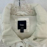 Gap  Sleeveless Puffer Vest Jacket Button Zipper Women’s Medium White Photo 8