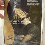 Silkies Ultra Sheer Shapely Perfection Queen Black NEW NWT NOS XL Honey Tan Photo 2
