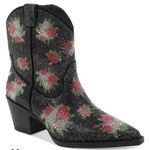 Wild Pair  Lacey Floral Western  Bling Boots - worn once like new Photo 0