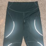 Lululemon Base Pace High-Rise Reflective Tight 25"
Smoked Spruce Green 10 Photo 3