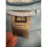 REI light blue long sleeved button up hiking top women's 1X SPF 30 Photo 4