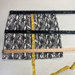 Jolt Women’s Gray & White Mini Skirt Size 7/28 (Juniors) Photo 3