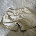 Old Navy  womens Khaki Shorts 5” inseam size 0 new with tags NWT Photo 1