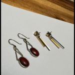 Monet / Avon Signed Lot Of 2 Metal Dangle Drop Pierced Earrings Photo 3
