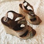 Lucky Brand Tan Multicolored Boho Aztec Wedge Sandals Size 7.5 Photo 2
