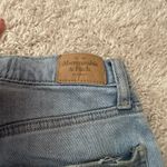 Abercrombie & Fitch Abercrombie Jeans High-Rise Photo 2