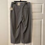 Madison Women Short/ Capris Pants brand new color gray size 4 Photo 1