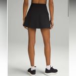 Lululemon Lightweight HR Tennis Skirt size 10 in black Photo 1